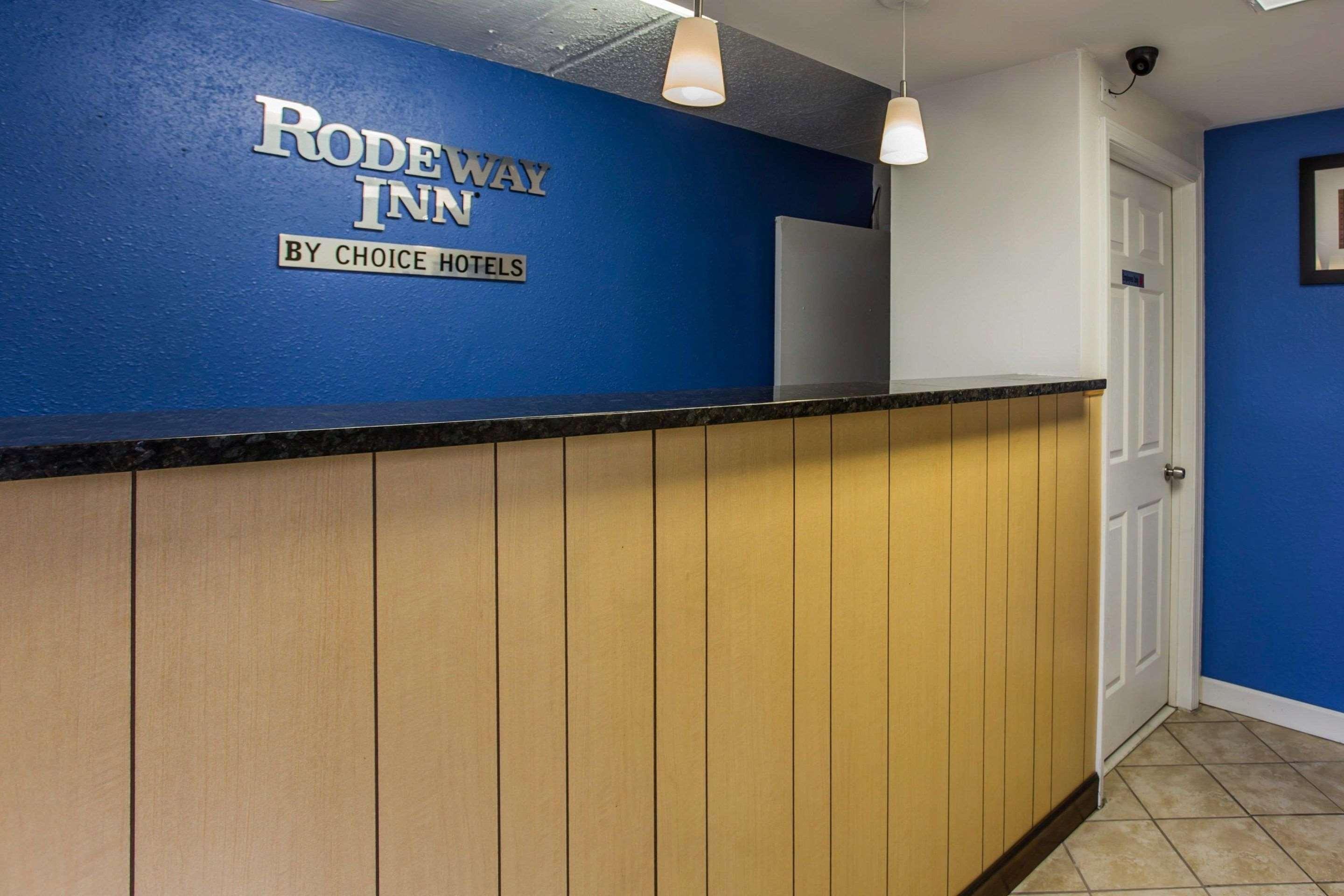 Rodeway Inn Charlotte Downtown Buitenkant foto