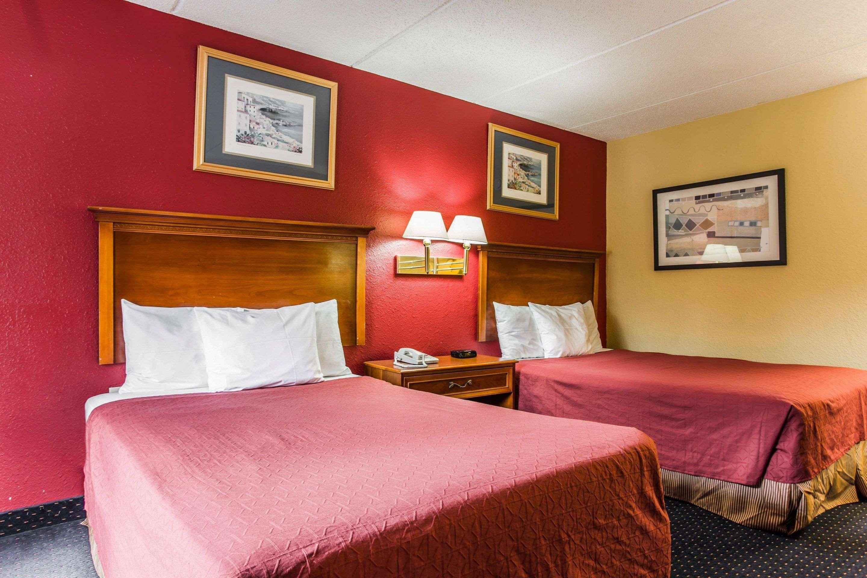 Rodeway Inn Charlotte Downtown Buitenkant foto