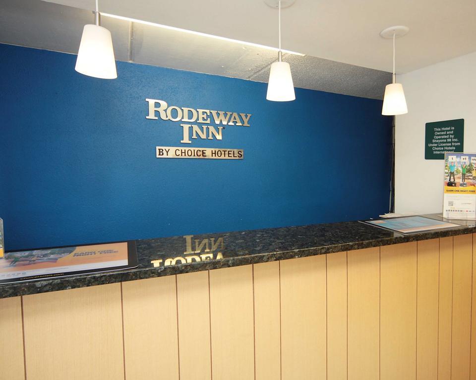 Rodeway Inn Charlotte Downtown Buitenkant foto