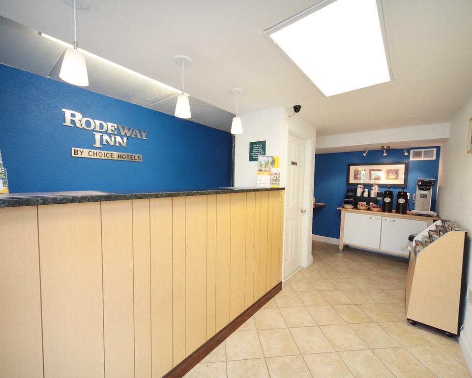 Rodeway Inn Charlotte Downtown Buitenkant foto