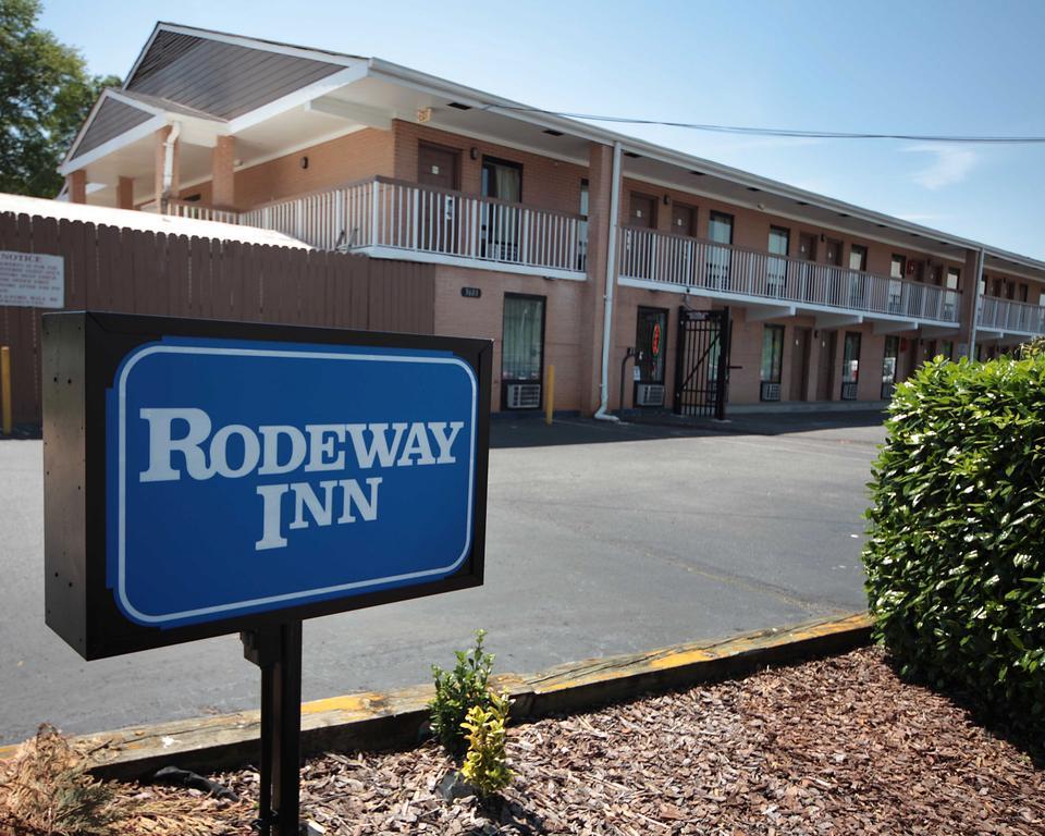 Rodeway Inn Charlotte Downtown Buitenkant foto